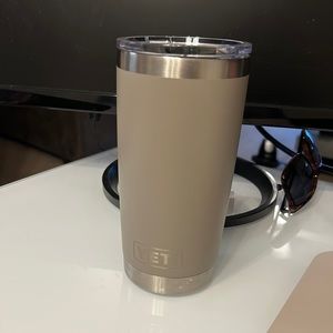 EUC 20oz Yeti Sharptail Taupe